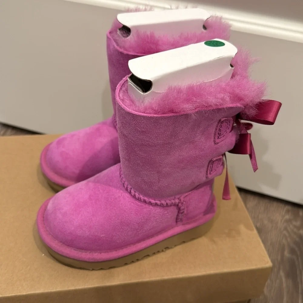 UGG Bailey Bow II Water Resistant Genuine Shearling Boot Kids Walker Size 6 M